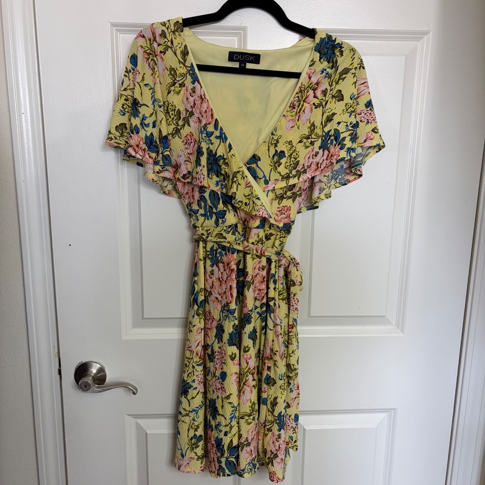 Dusk Yellow Floral Plisse Wrap Dress Ruffle Short Sleeve V-Neck XS